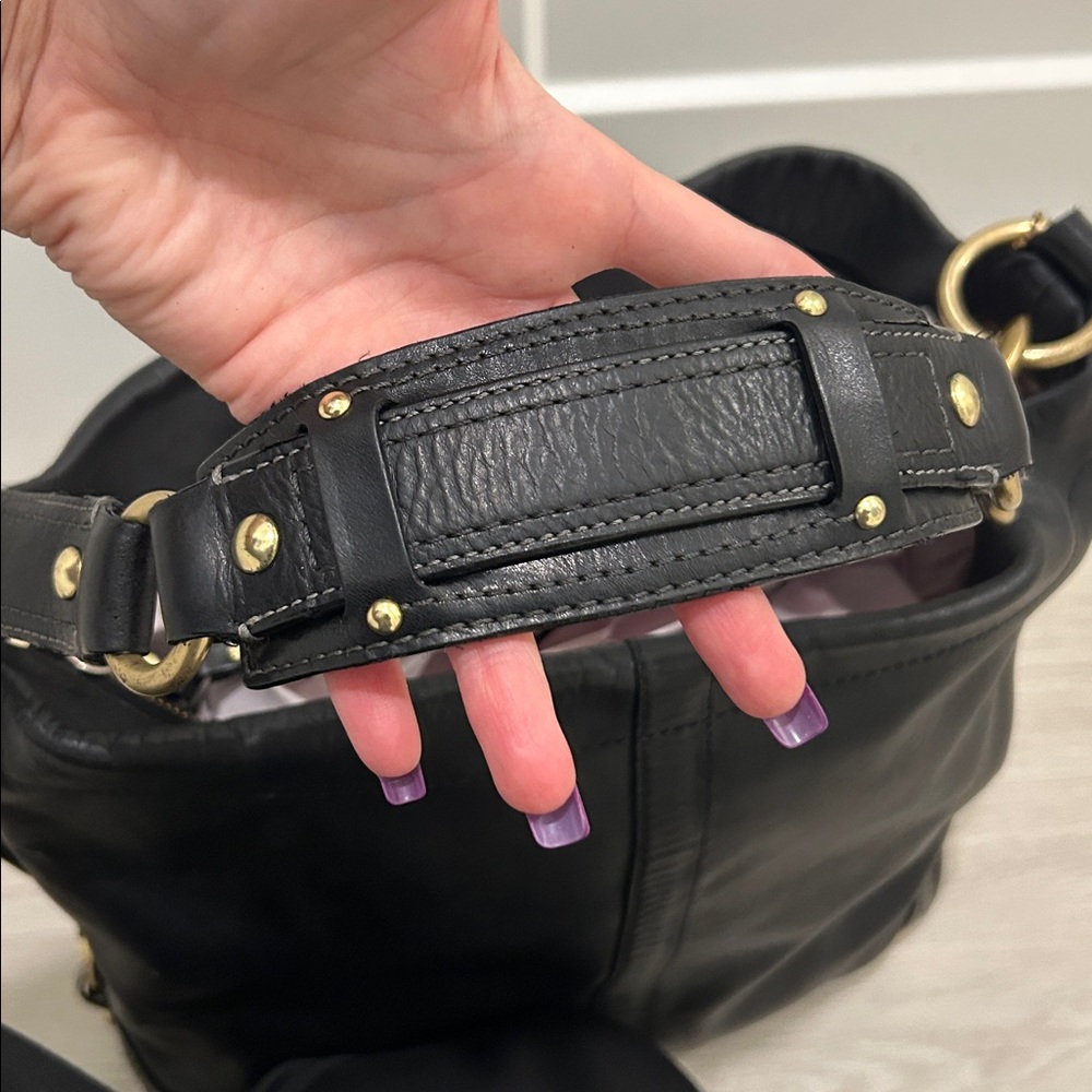 Coach Carly Hobo Bag in Black Leather with Gold Hardware & Turnlocks - Picture 14 of 17